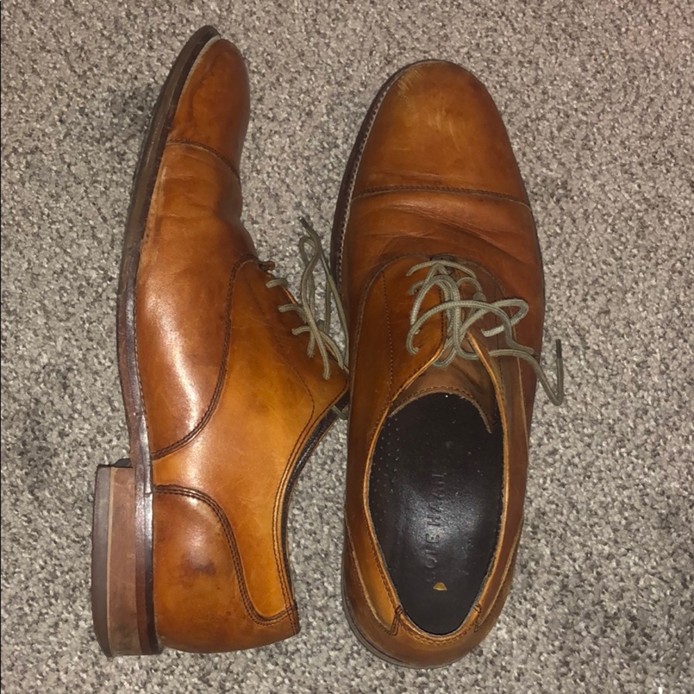 Men’s Cole Haan dress shoes - Brown.